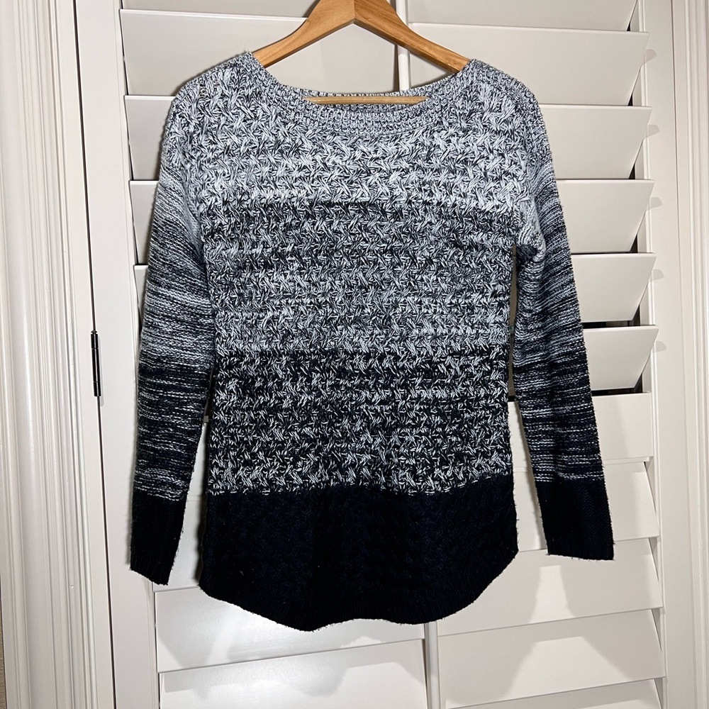 Hooked Up by IOT Women’s Shades of Gray Sweater